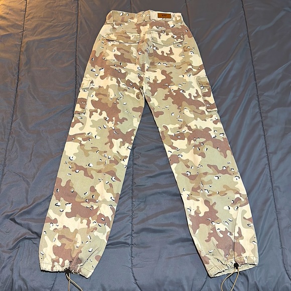 Nena and Pasadena - Beige Camo Cargo Pants - Picture 2 of 6